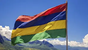 Mauritius Flag Drucke: The flag of Mauritius, fluttering in the wind