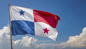 Central American Flag Drucke: The flag of Panama flutters in the wind