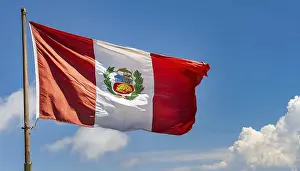 Peru Flag Drucke: The flag of Peru flutters in the wind