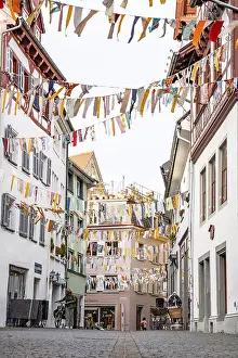 Uninhabited Lake Viewpoint Drucke: Many flags in only carnival time in StraBengasse