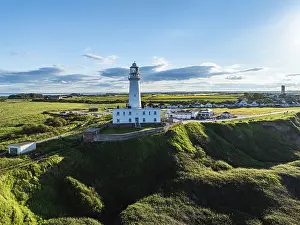 Yorkshire Drone Photography Drucke: Flamborough Lighthouse and Cliffs from a drone