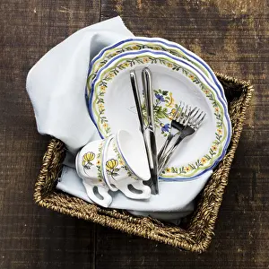 Healthy Eating Essentials Drucke: Flat lay basket with floral tableware