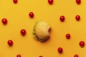Gastronomy Concept Drucke: Flat lay burger with cherry tomatoes