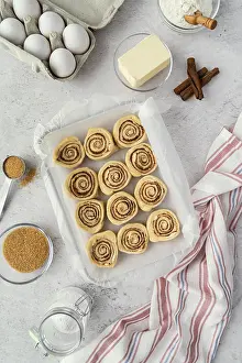 Traditional Pastry Photography Drucke: Flat lay cinnamon rolls ingredients