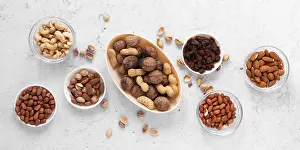 Balanced Diet Inspiration Drucke: Flat lay nuts concept arrangement