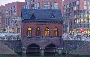 Clinker Construction In Europe Drucke: The Fleetschlosschen, a restaurant