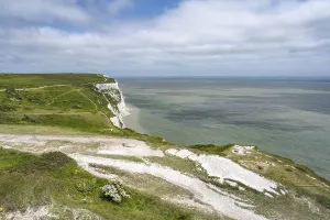 English Channel Coastline Drucke: Footpath along the chalk cliffs of Dover