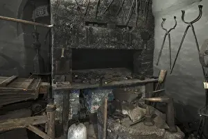 Bavaria Museum Drucke: Former forge with forging tools