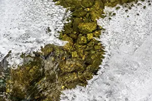 Eroded Rock Formations Europe Drucke: Forms and structures of ice on water