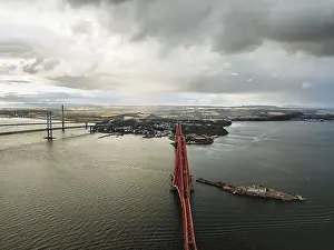 British Tourist Attraction Images Drucke: Forth Bridge from a drone, Queensferry Crossing