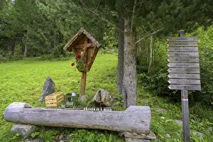 South Tyrol Italy Travel Drucke: Fountain trough with chilled drinks