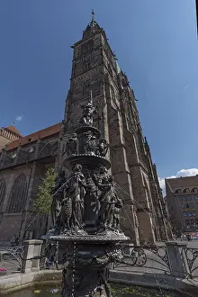 Uninhabited Churches In Bavaria Drucke: Fountain of Virtue, Lorenzkirche in the back