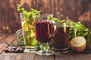 Medicinal Plant Uses Drucke: Fragrant herbal tea with thyme