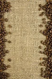 Deserted Coffee Sack Drucke: Frame of coffee beans on a sacking