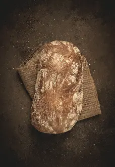Top View Of Bread Drucke: Fresh whole grain bread, rye, top view