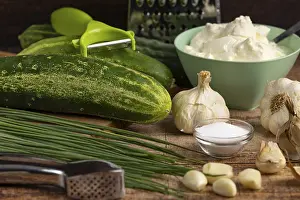 Deserted Kitchen Table Setup Drucke: Fresh ingredients such as cucumbers