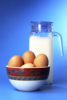 Dairy Products Drucke: Fresh milk and eggs