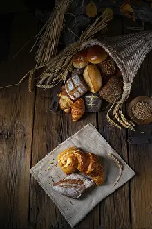 Healthy Breakfast Meal Ideas Drucke: Fresh rolls in a cornea