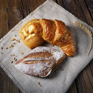Appetizing Desserts Drucke: Fresh rolls in a cornea