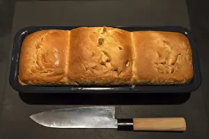 Basic Food Staples Drucke: Fresh white bread in a baking tin