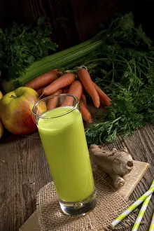 Vegetarian Meal Ideas Drucke: Freshly squeezed celery juice