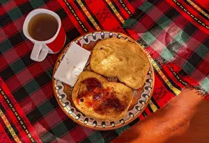 Baked Goods Photography Drucke: Fried bread slices with cheese and tea on table