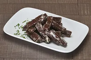 Sweet Baked Goods Drucke: Fried brown bread chips with garlic