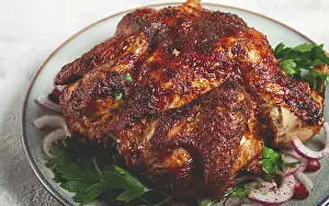Grilled Chicken Meal Drucke: Whole fried chicken, with spices