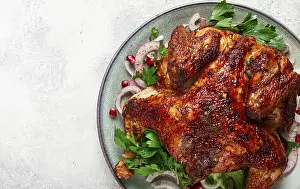 Grilled Chicken Meal Drucke: Whole fried chicken, with spices