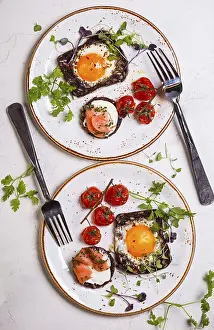 Whole Grain Breakfast Drucke: Fried eggs on slices of whole grain bread