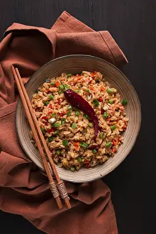 Vegetable Stir Fry Drucke: Fried Rice, with vegetables and egg