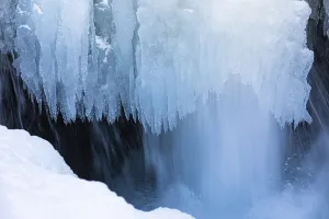 Frozen Waterfall In Iceland Drucke: Frozen waterfall, Oxarafoss