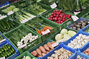 Fresh Fruits And Vegetables Drucke: Fruit-market