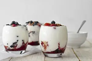 Fresh Fruit And Dairy Products Drucke: Fruit yogurt glasses composition
