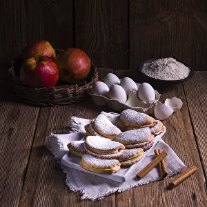 North German Cuisine Drucke: Fruity apple cinnamon mostbiscuits