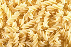 Maden Drucke: Fusilli ist eine lange, dicke, schraubig geformte Nudel.
