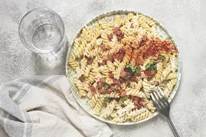 Fusilli Pasta Drucke: Fusilli pasta with cheese and bacon