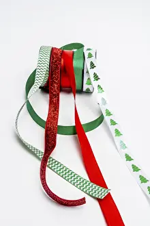 Light Colored Background Drucke: Gift Ribbons on a white background