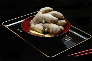 Ginger Root Tea Drucke: Ginger, ginger root in tea bowl