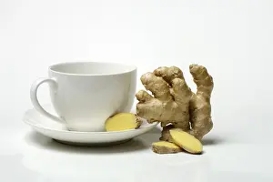 Tea Cup Still Life Drucke: Ginger root with cup, ginger tea