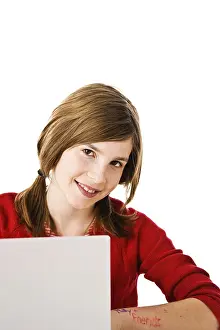 Free Time Activities For Children Drucke: Girl on the computer