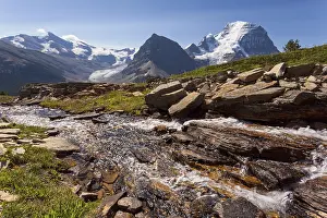 Mountain Range Photography Drucke: Glacial stream in front of Mount Robson