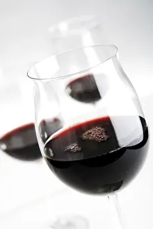 Wine Glass Photography Drucke: Three glasses of red wine