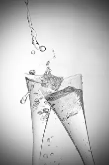 Sparkling Wine Drucke: Two glasses of sparkling wine
