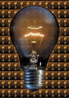 Power Generation Drucke: Glowing lightbulb, Composing