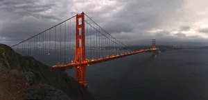 Drucke von Golden Gate Bridge mit Sturmwolken, San Francisco, Kalifornien, Vereinigte Staaten von Amerika Golden Gate Bridge, San Francisco Drucke: Golden Gate Bridge mit Sturmwolken.