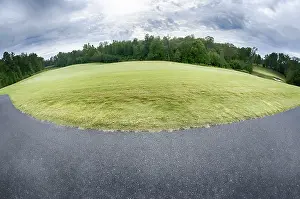 Deserted Golfing Spot Drucke: Golf course on a cloudy day