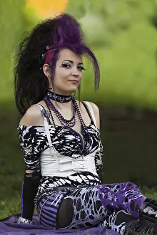 Gothic Portrait Drucke: Gothic sitting portrait