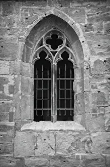 Gothic Style Church Window Drucke: Gothic tracery window in a sacred building using the example of the Regiswindis Chapel