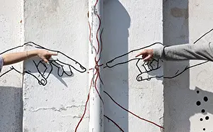 Daytime Street Art Drucke: Graffiti on a house wall
